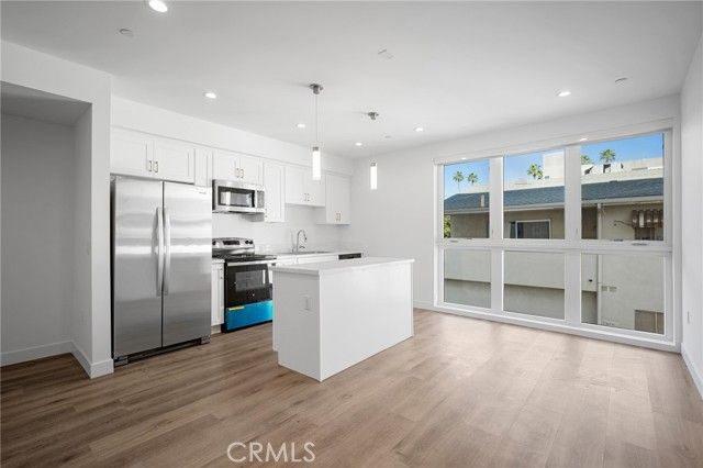 10657 Moorpark Street 204, North Hollywood (los Angeles), CA 91602