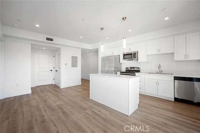 10657 Moorpark Street 204, North Hollywood (los Angeles), CA 91602