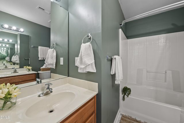 2806 Wyntercrest Lane, Durham, NC 27713