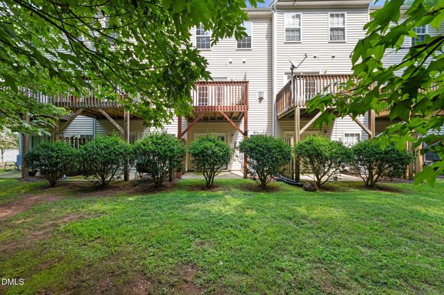 2806 Wyntercrest Lane, Durham, NC 27713