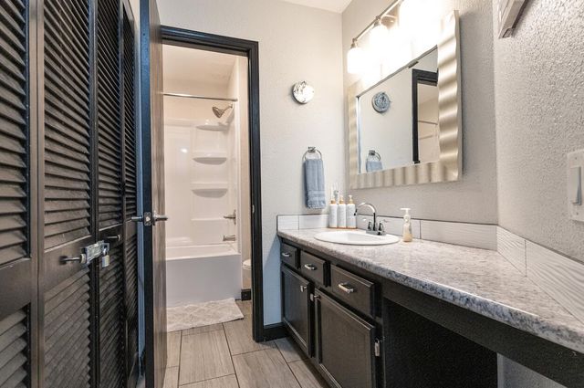 26 Fall Creek Trail, Branson, MO 65616