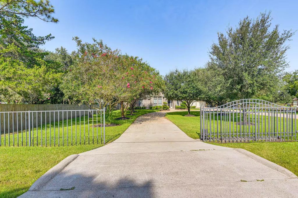 3614 Curtiss Road, Manvel, TX 77578