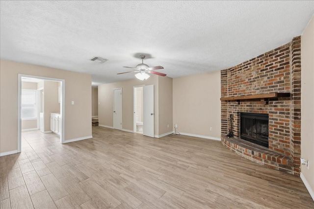 481 Moore, Vidor, TX 77662