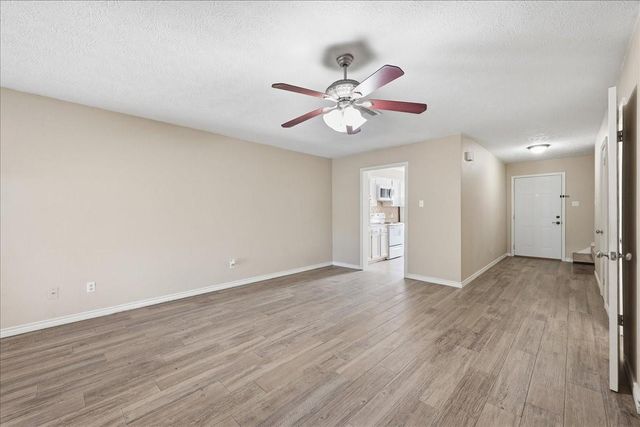 481 Moore, Vidor, TX 77662