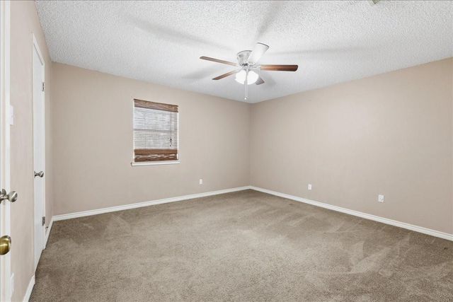 481 Moore, Vidor, TX 77662