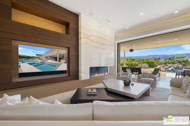 1 Sterling Ridge Drive, Rancho Mirage, CA 92270