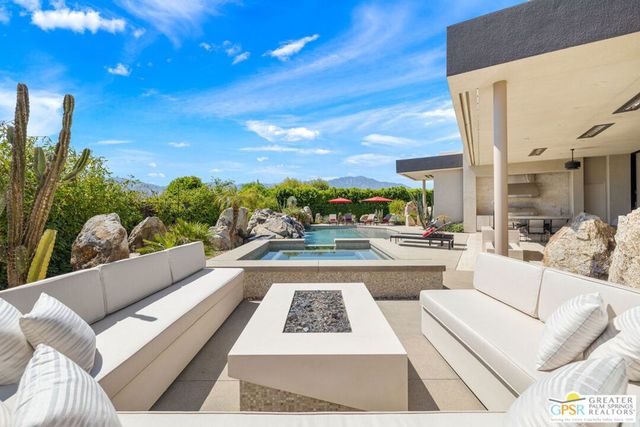 1 Sterling Ridge Drive, Rancho Mirage, CA 92270