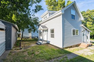 918 23rd Place, Des Moines, IA 50312
