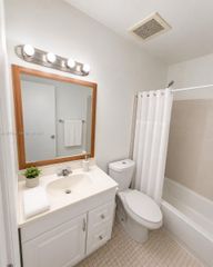 18051 NW 68th Ave K201, Hialeah, FL 33015