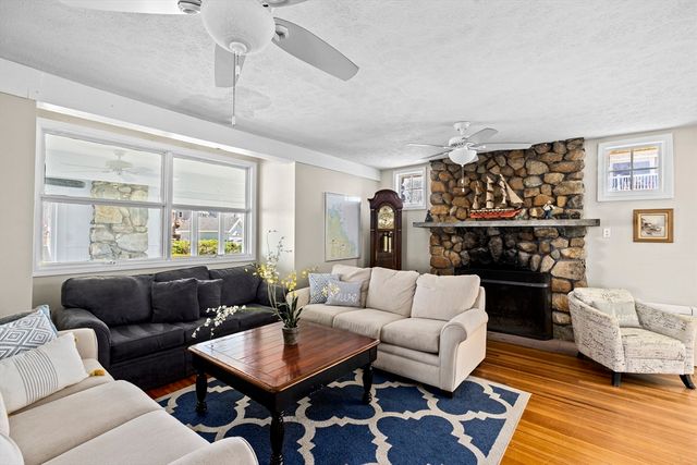 23 Oceanside Dr, Scituate, MA 02066