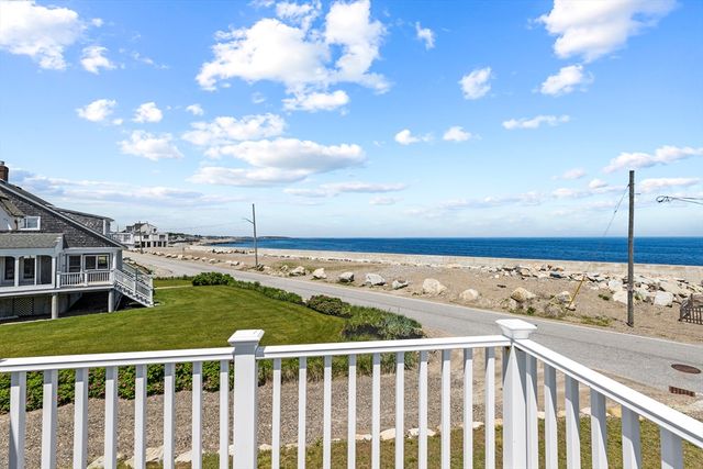 23 Oceanside Dr, Scituate, MA 02066