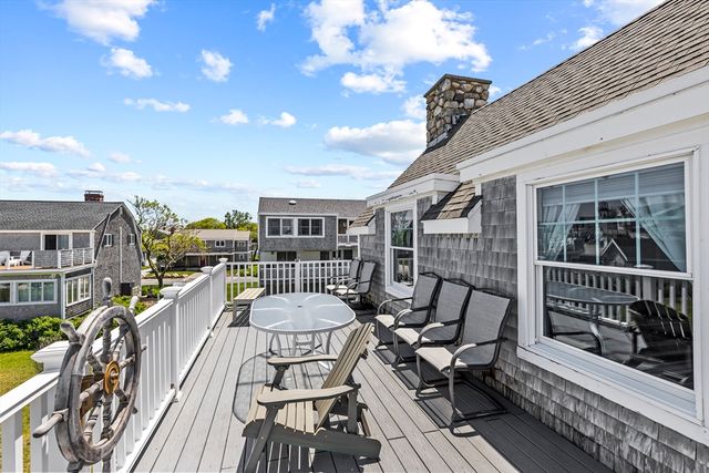 23 Oceanside Dr, Scituate, MA 02066