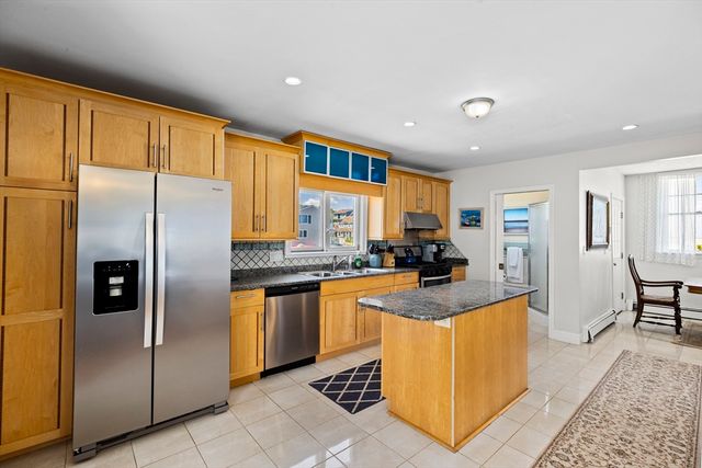 23 Oceanside Dr, Scituate, MA 02066