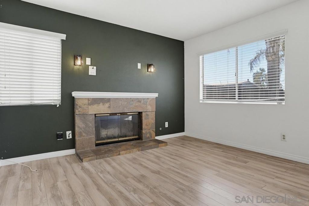 Image 10 of property listing at 39991 Falcon Way, Murrieta, CA 92562