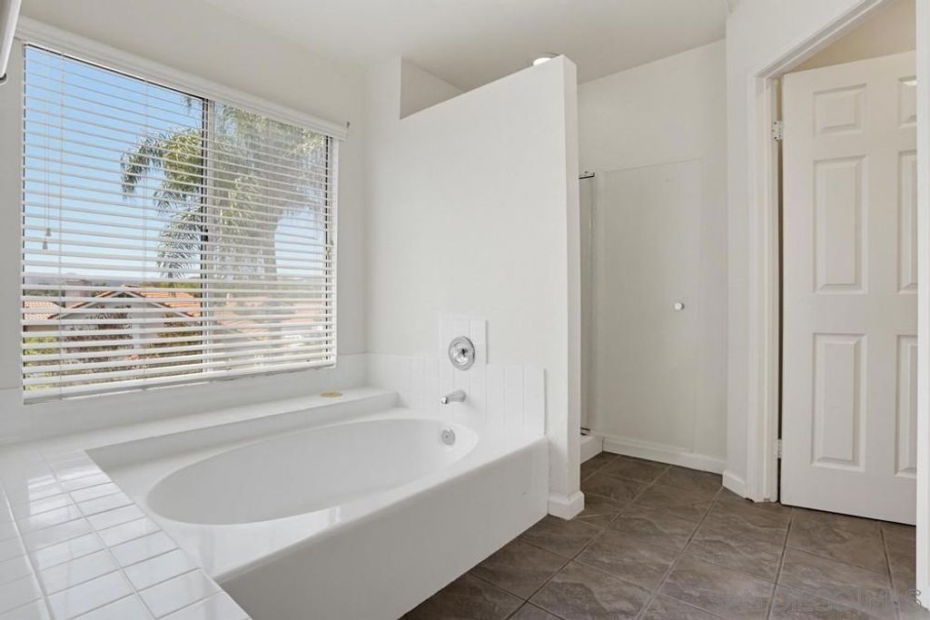 Image 22 of property listing at 39991 Falcon Way, Murrieta, CA 92562