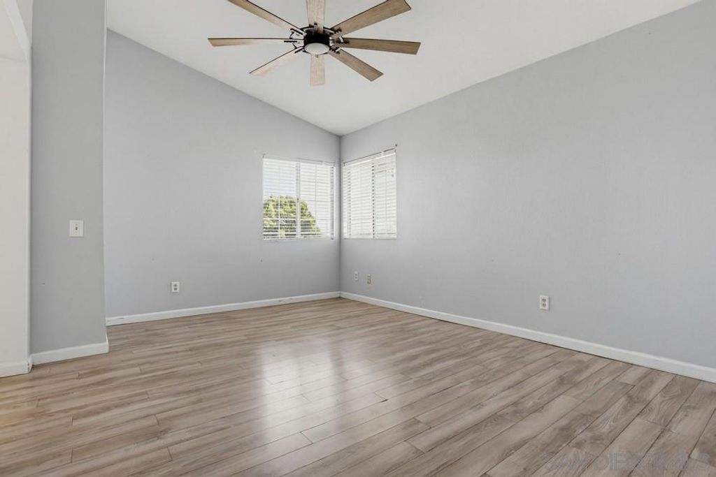 Image 24 of property listing at 39991 Falcon Way, Murrieta, CA 92562