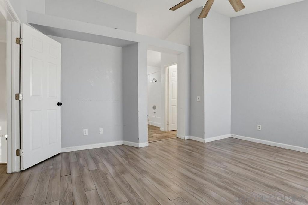 Image 25 of property listing at 39991 Falcon Way, Murrieta, CA 92562