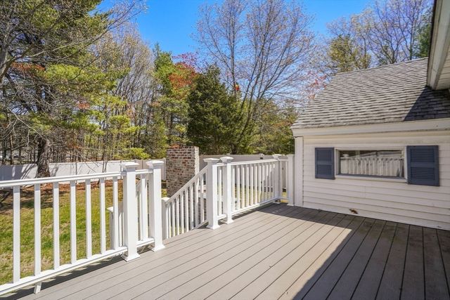 54 Meadowbrook Rd, Chelmsford, MA 01863