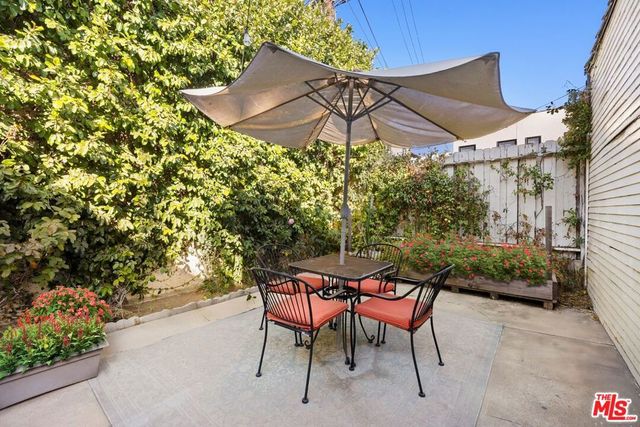 112 S Sycamore Avenue, Los Angeles, CA 90036