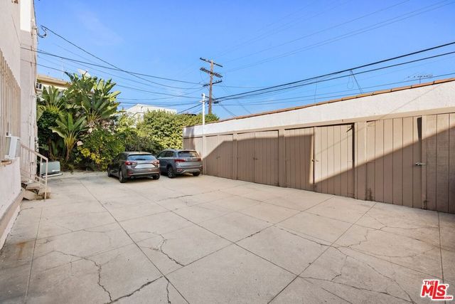 112 S Sycamore Avenue, Los Angeles, CA 90036
