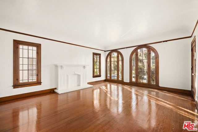 112 S Sycamore Avenue, Los Angeles, CA 90036