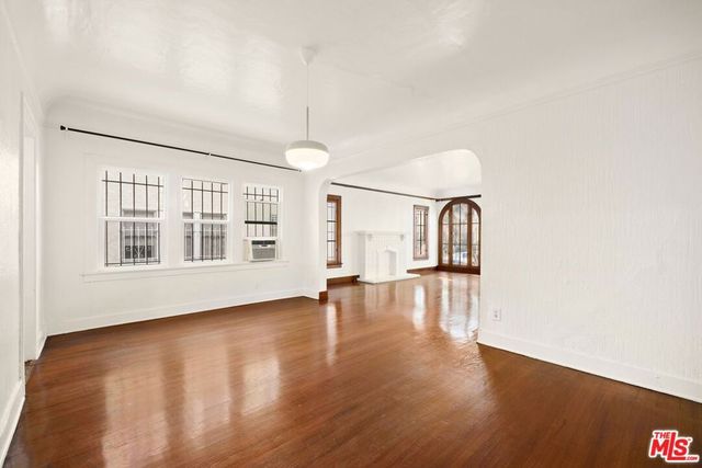 112 S Sycamore Avenue, Los Angeles, CA 90036