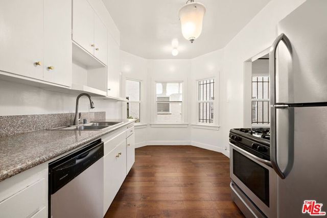 112 S Sycamore Avenue, Los Angeles, CA 90036