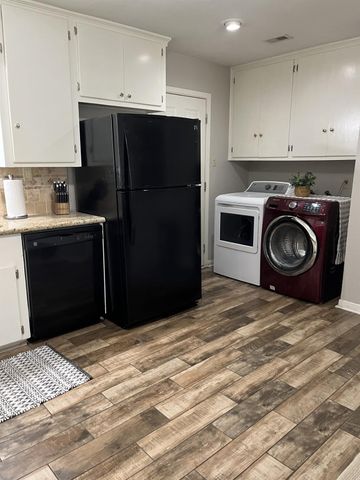 2200 Linwood Lane, Bay City, TX 77414