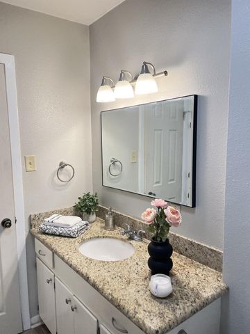 2200 Linwood Lane, Bay City, TX 77414