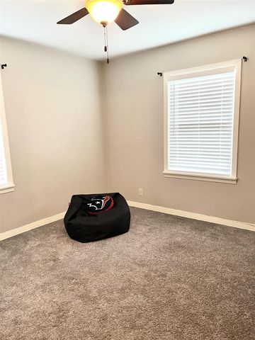 2200 Linwood Lane, Bay City, TX 77414