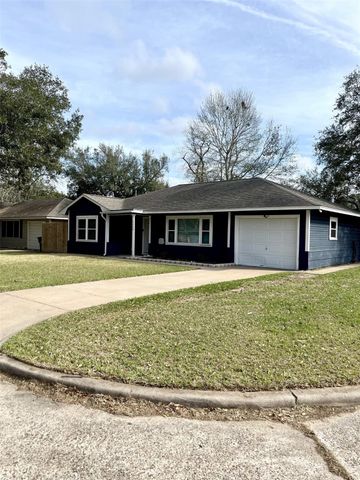 2200 Linwood Lane, Bay City, TX 77414