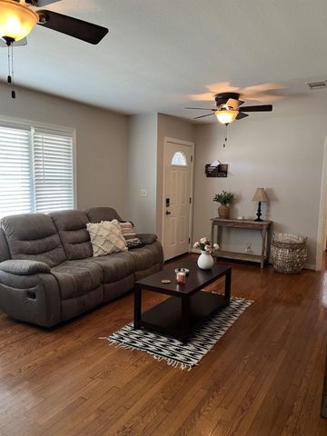 2200 Linwood Lane, Bay City, TX 77414