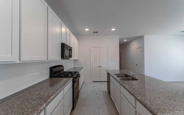 8438 Eyas Meadows, San Antonio, TX 78222