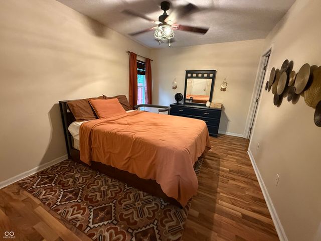 1098 Williamsburg Way, Indianapolis, IN 46234