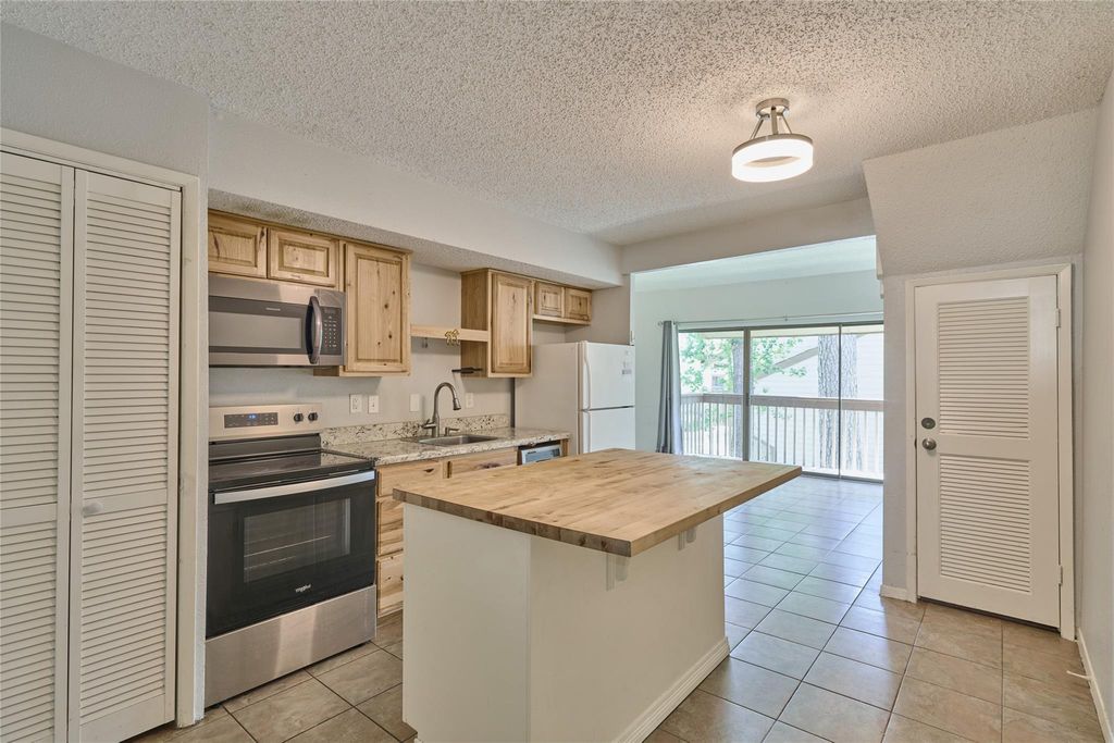 12900 Walden Road 622F, Montgomery, TX 77356