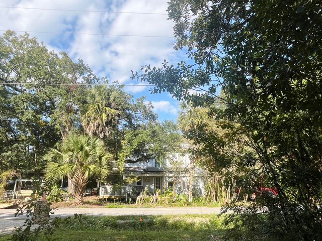 75 Hankins Road, Freeport, FL 32439