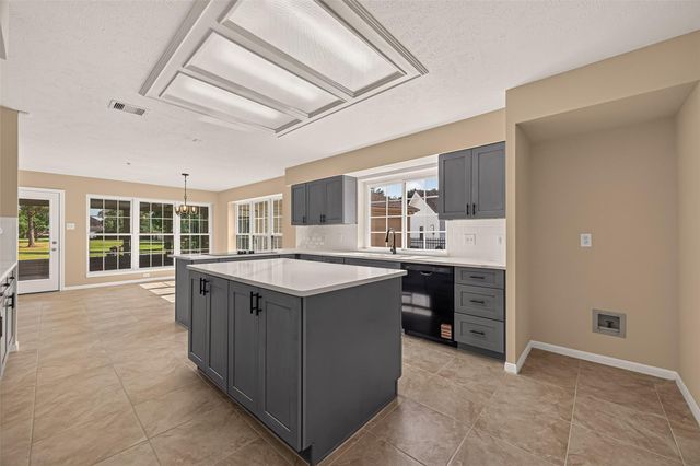 2207 Troon Drive, League City, TX 77573