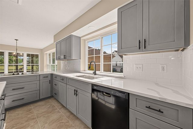 2207 Troon Drive, League City, TX 77573
