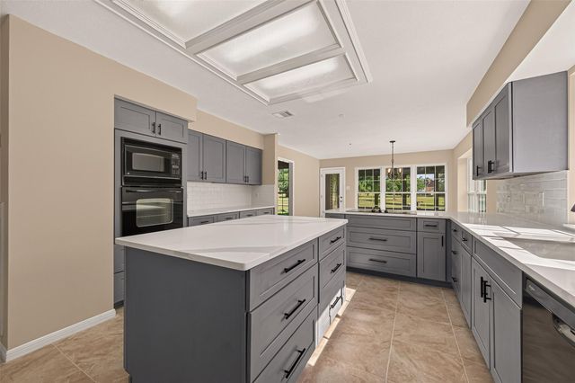 2207 Troon Drive, League City, TX 77573