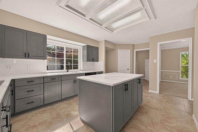 2207 Troon Drive, League City, TX 77573