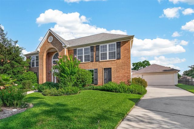 2207 Troon Drive, League City, TX 77573