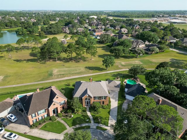 2207 Troon Drive, League City, TX 77573