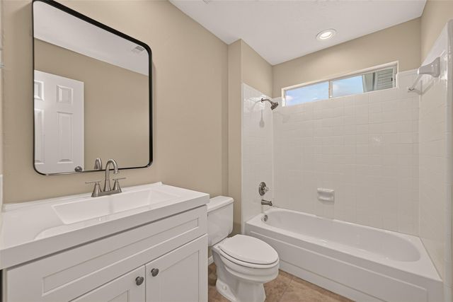 2207 Troon Drive, League City, TX 77573