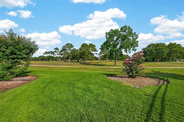 2207 Troon Drive, League City, TX 77573