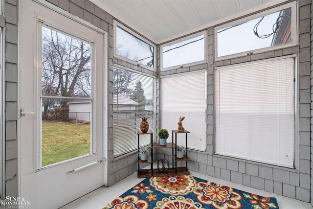 1776 Manchester Boulevard, Grosse Pointe Woods, MI 48236