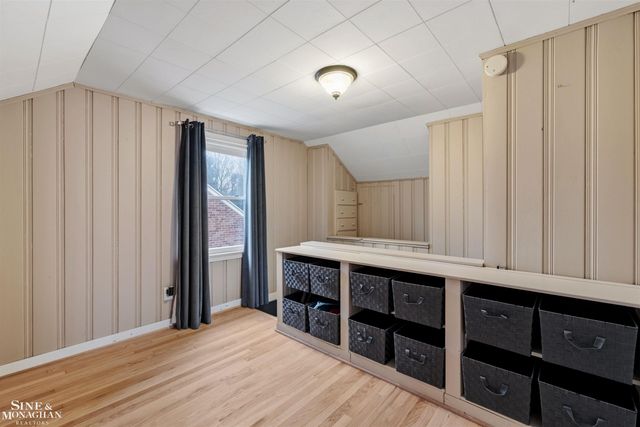 1776 Manchester Boulevard, Grosse Pointe Woods, MI 48236