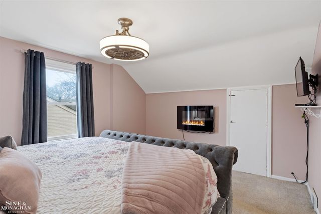 1776 Manchester Boulevard, Grosse Pointe Woods, MI 48236