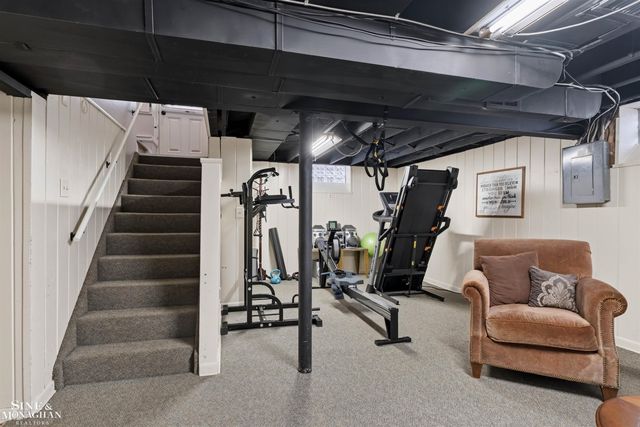 1776 Manchester Boulevard, Grosse Pointe Woods, MI 48236