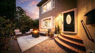1711 Capistrano Dr, Petaluma, CA 94954