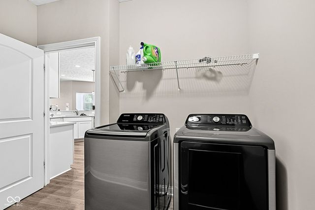 1019 Stallion Court, Indianapolis, IN 46260